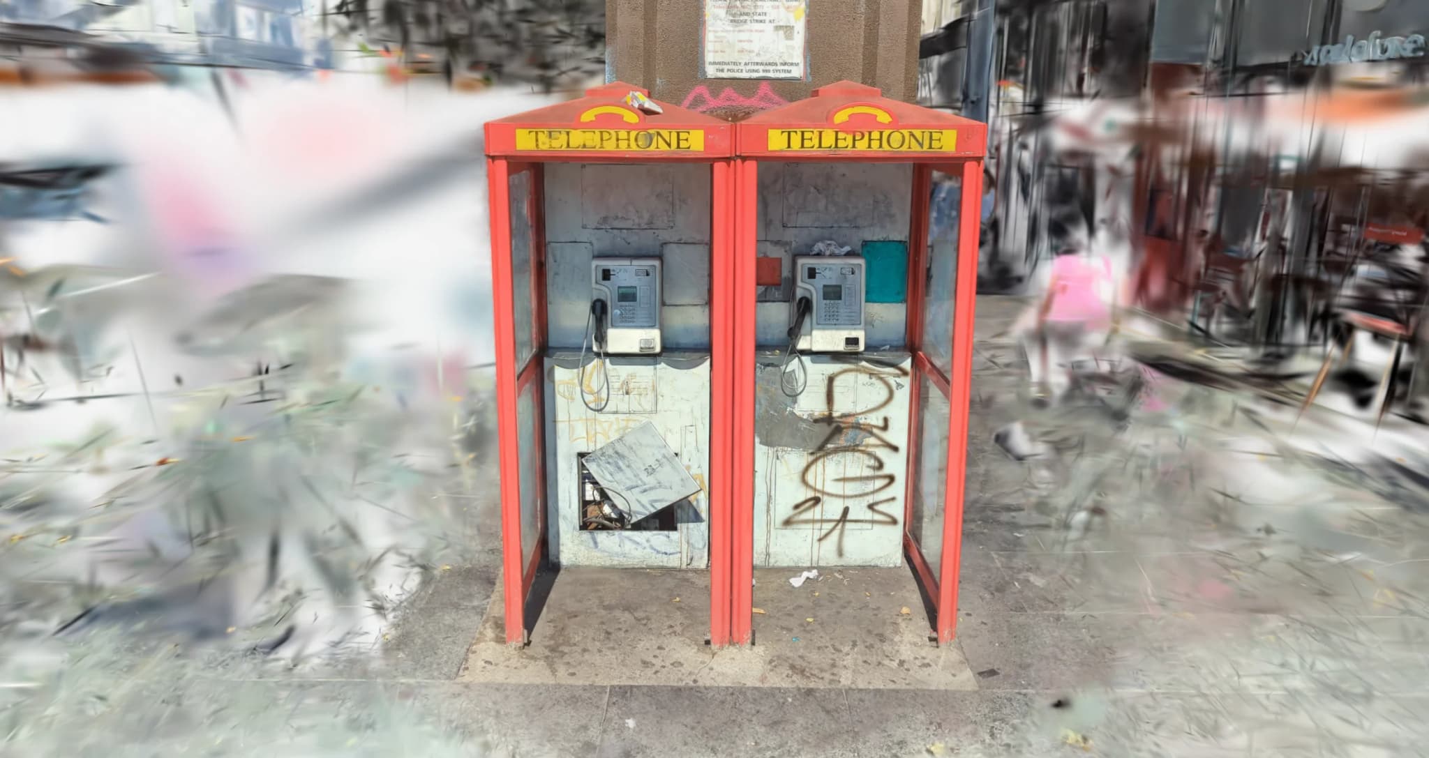 Gaussian splatting visualization showing point cloud transformation into photorealistic 3D scene